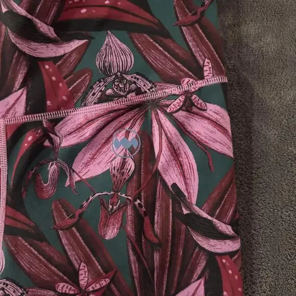 Janji Floral Print W Pace Running Shorts Size Medium - Picture 4 of 4